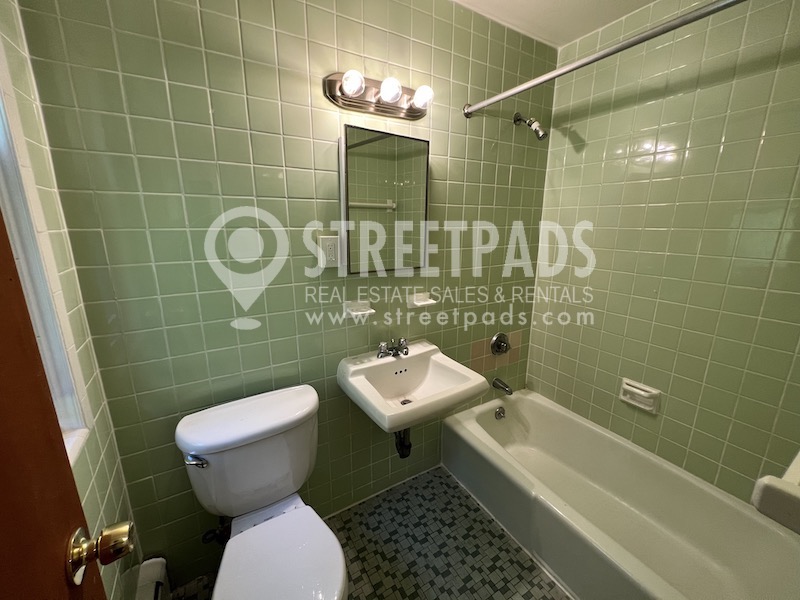 70 Huntington Ave, Jamaica Plain