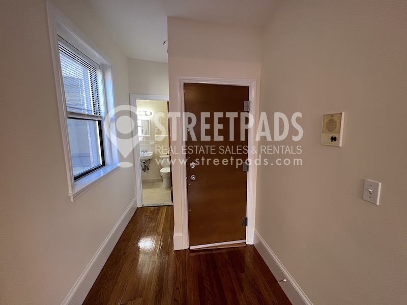 1315 Commonwealth Ave, Allston