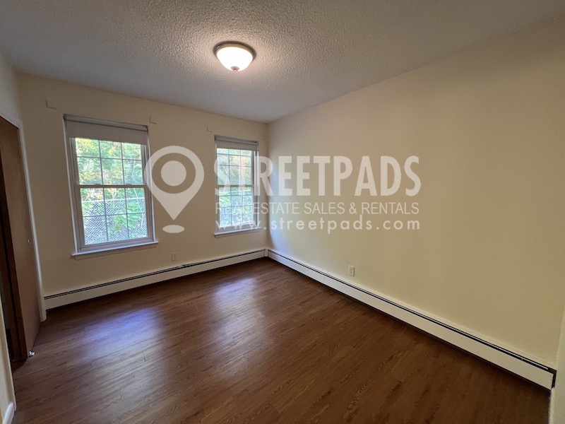 66 South St, Jamaica Plain