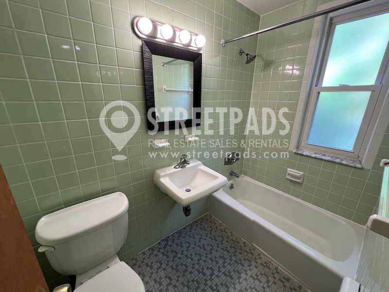 66 South St, Jamaica Plain