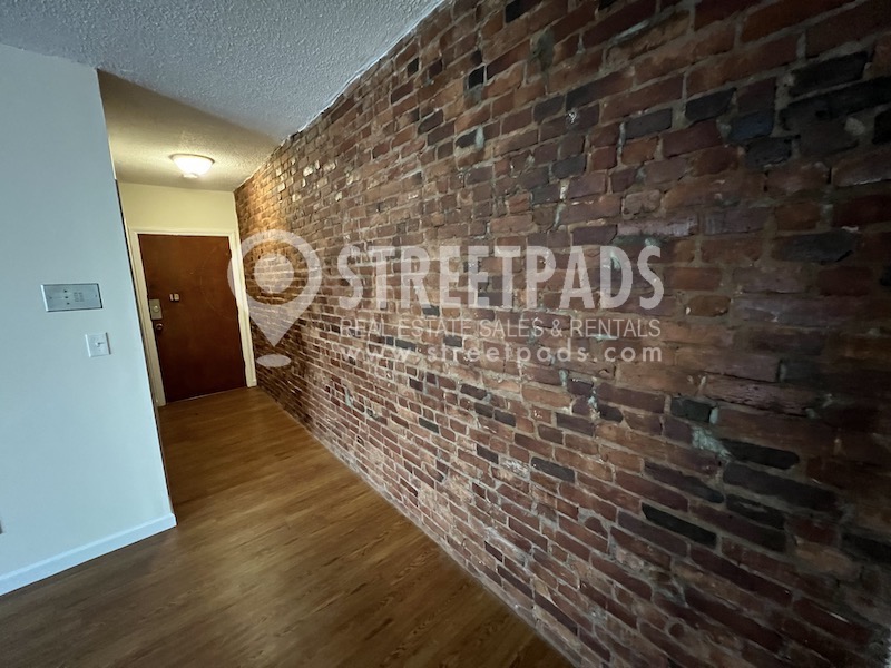 66 South St, Jamaica Plain