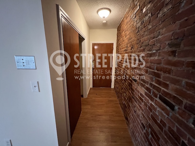 66 South St, Jamaica Plain