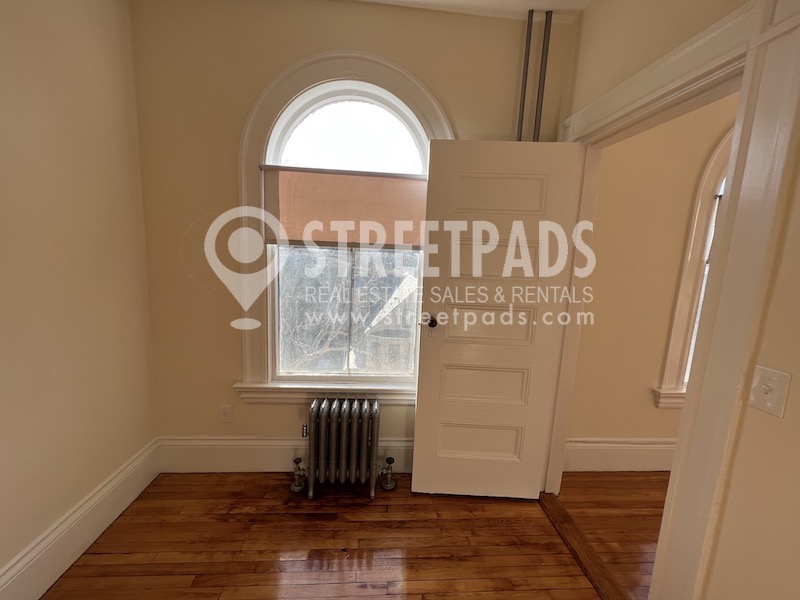 Photos of apartment on Ware St.,Cambridge MA 02138