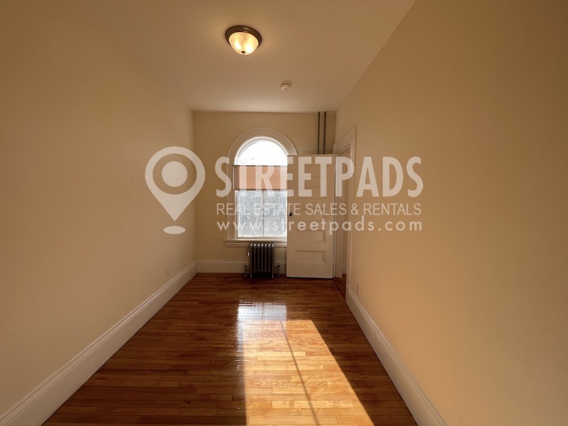 Photos of apartment on Ware St.,Cambridge MA 02138