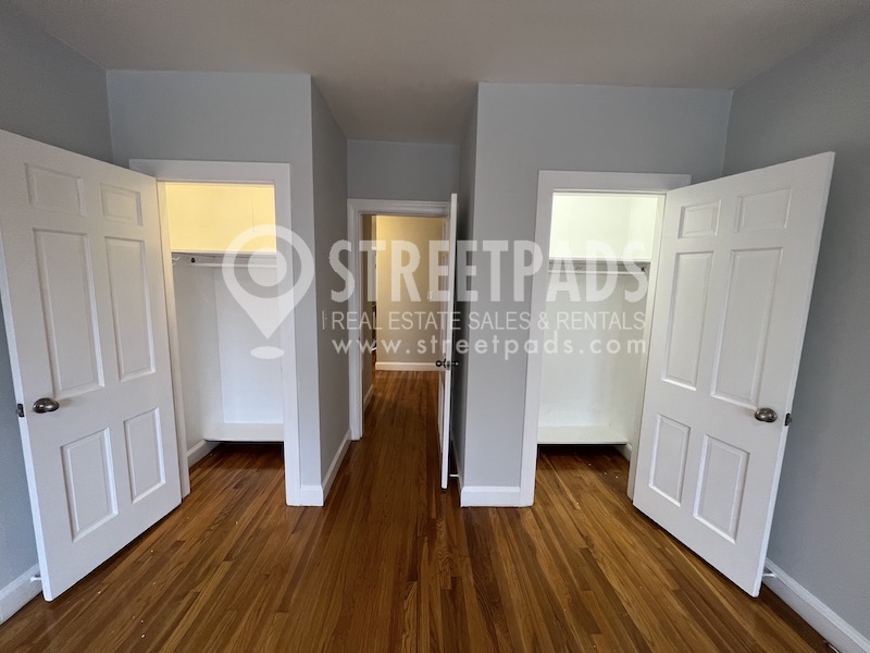 1157 Beacon St, Coolidge Corner