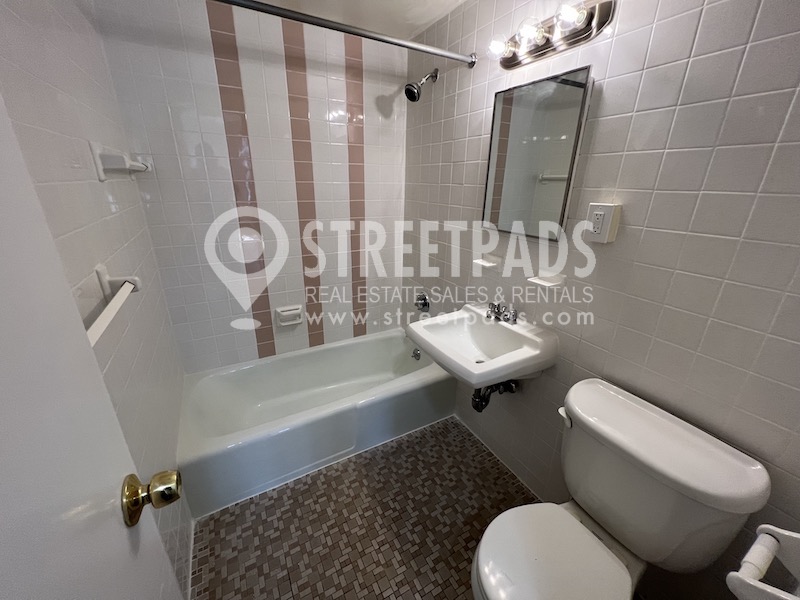 54 South Huntington Ave, Mission Hill