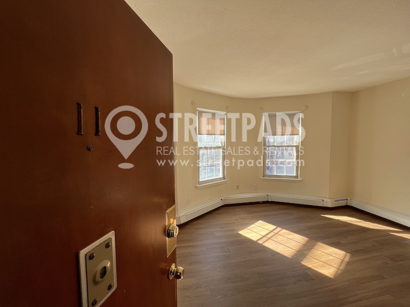 54 South Huntington Ave, Mission Hill