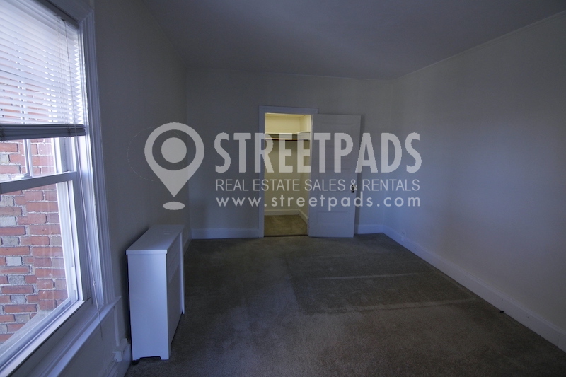 Photos of apartment on Beacon St.,Brookline MA 02446