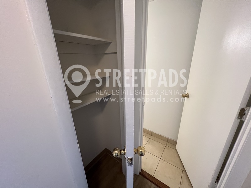 187 Kent St, Brookline