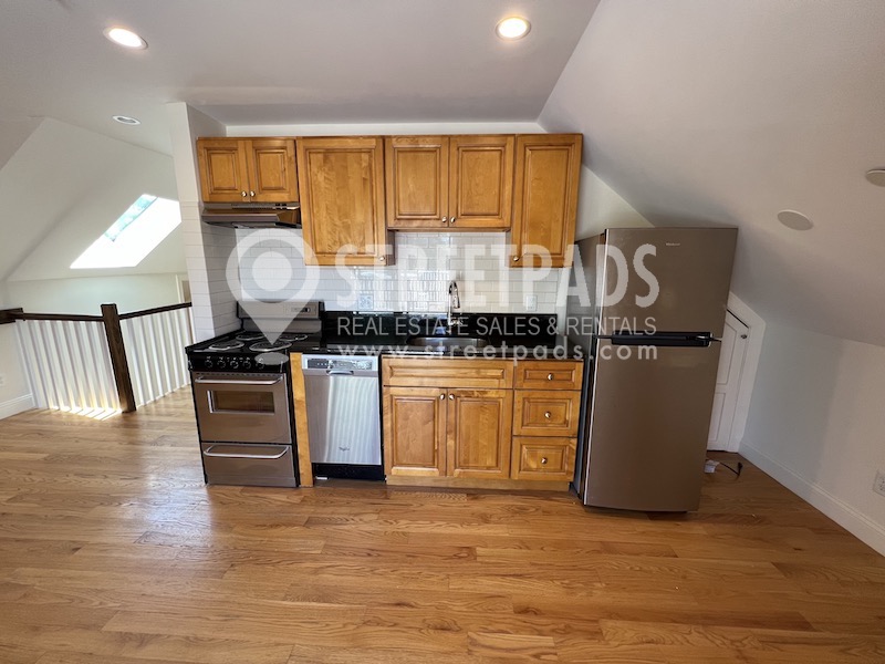 379 Harvard St, Mid-Cambridge