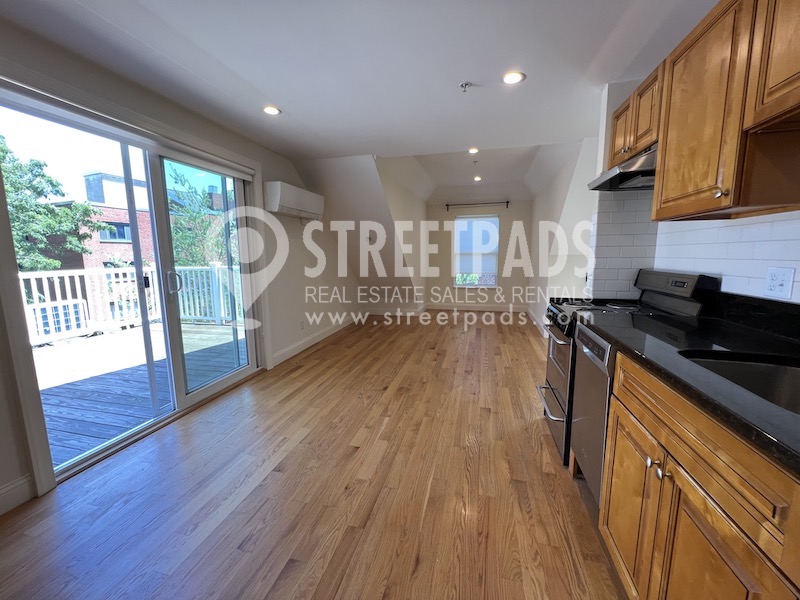 379 Harvard St, Mid-Cambridge