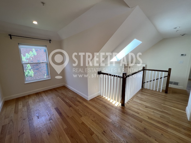 379 Harvard St, Mid-Cambridge