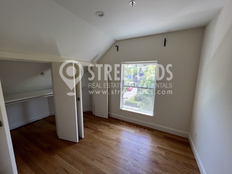 379 Harvard St, Mid-Cambridge