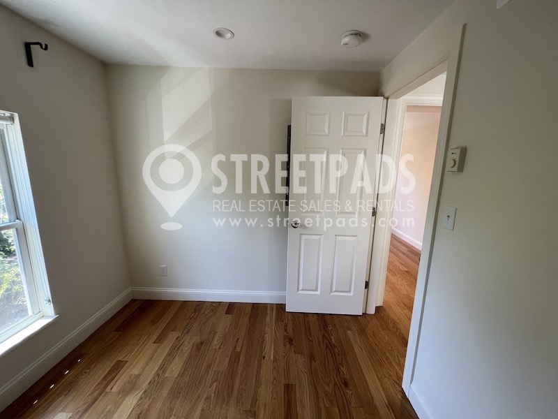 379 Harvard St, Mid-Cambridge