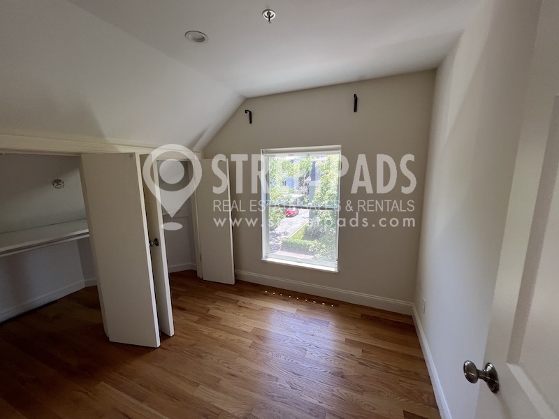 379 Harvard St, Mid-Cambridge