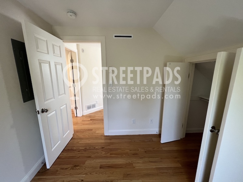 379 Harvard St, Mid-Cambridge