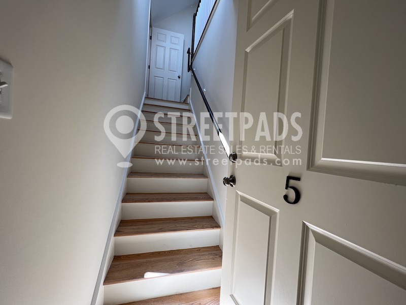 379 Harvard St, Mid-Cambridge