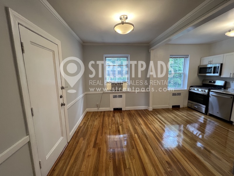 Photos of apartment on Beacon St.,Brookline MA 02446
