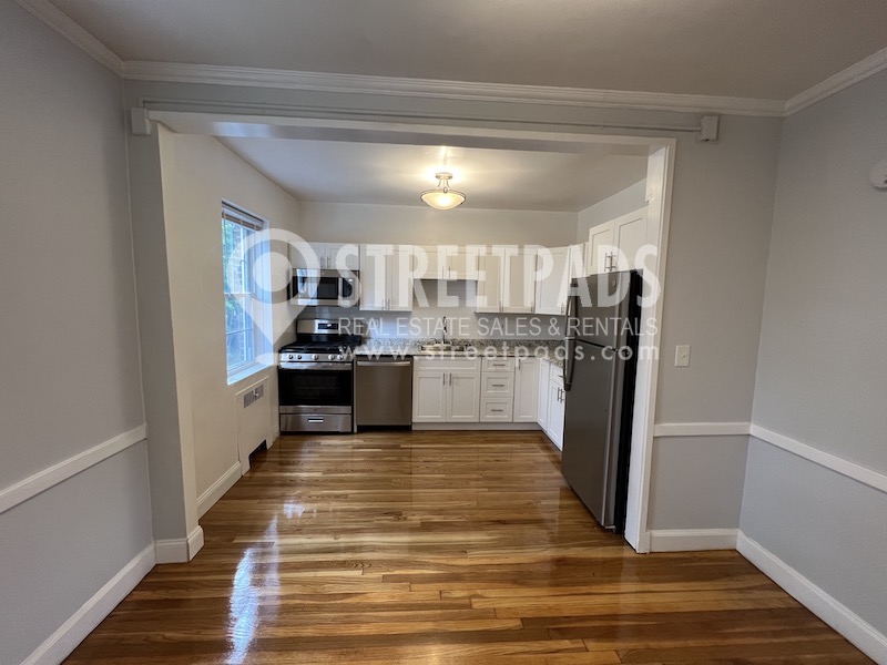 Photos of apartment on Beacon St.,Brookline MA 02446