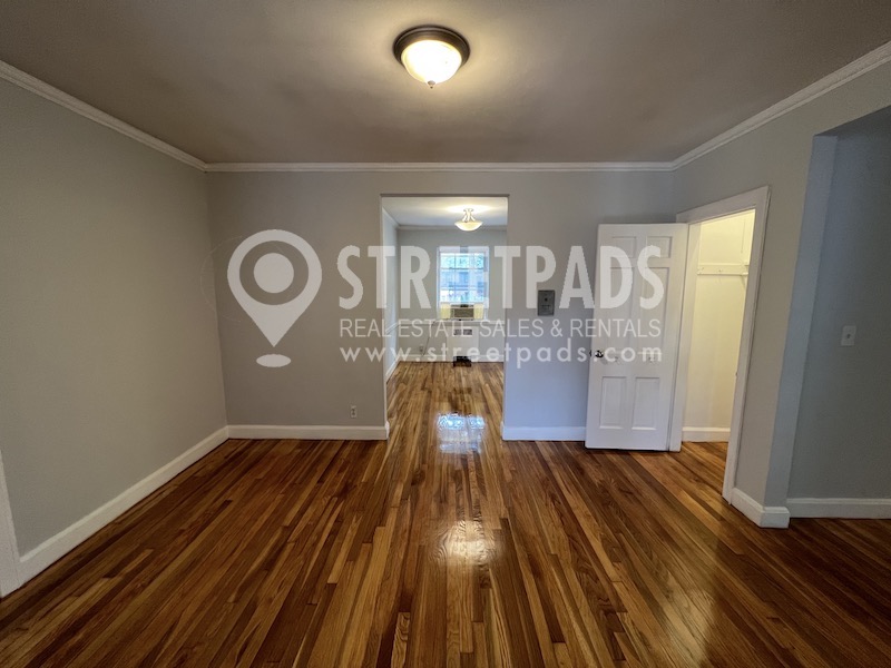 Photos of apartment on Beacon St.,Brookline MA 02446