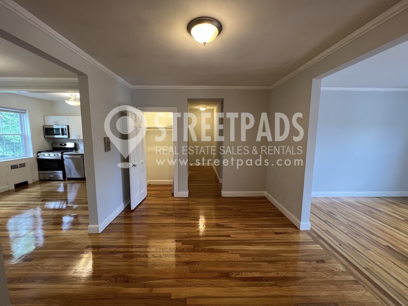 Photos of apartment on Beacon St.,Brookline MA 02446