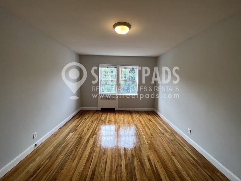 Photos of apartment on Beacon St.,Brookline MA 02446