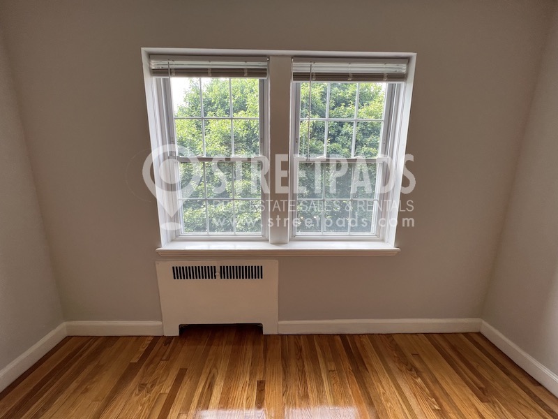 Photos of apartment on Beacon St.,Brookline MA 02446