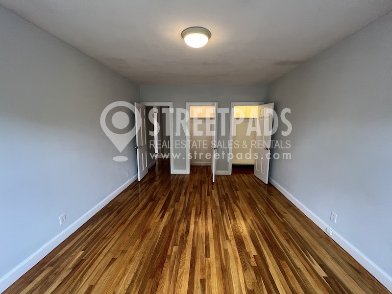 Photos of apartment on Beacon St.,Brookline MA 02446