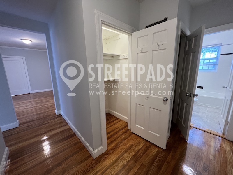 Photos of apartment on Beacon St.,Brookline MA 02446