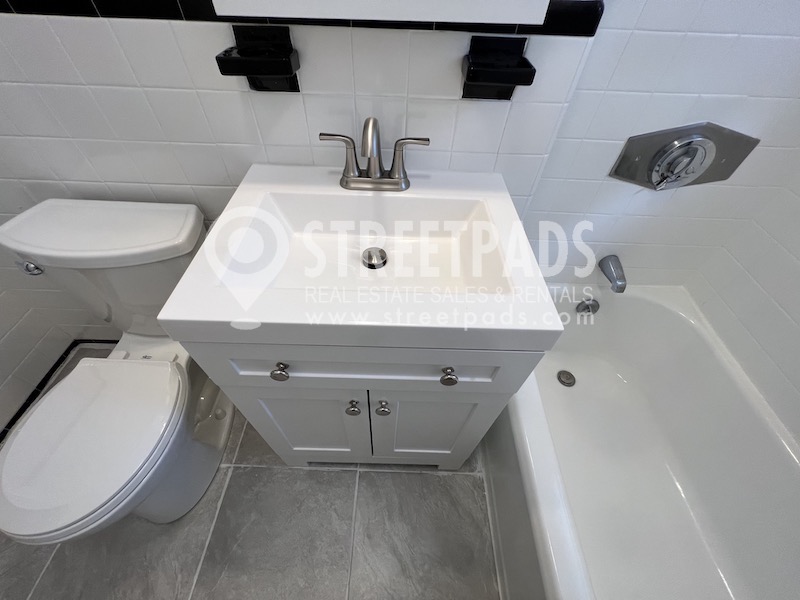 Photos of apartment on Beacon St.,Brookline MA 02446