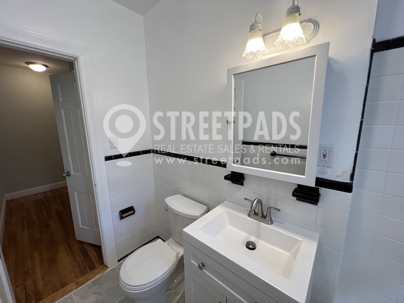 Photos of apartment on Beacon St.,Brookline MA 02446