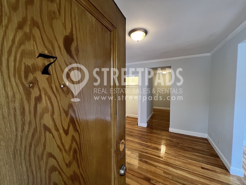 Photos of apartment on Beacon St.,Brookline MA 02446