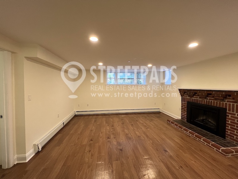 55 Langdon St, Neighborhood Nine