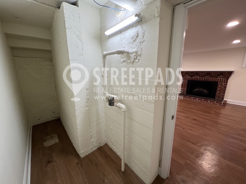 55 Langdon St, Neighborhood Nine