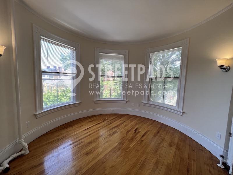 2 Ware St, Mid-Cambridge