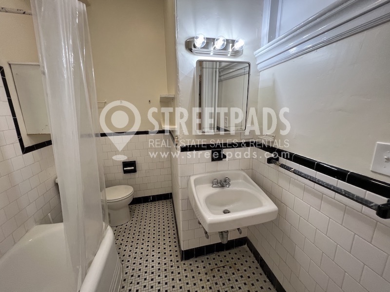 2 Ware St, Mid-Cambridge