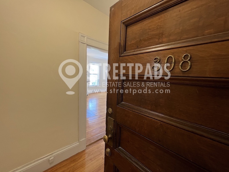 2 Ware St, Mid-Cambridge