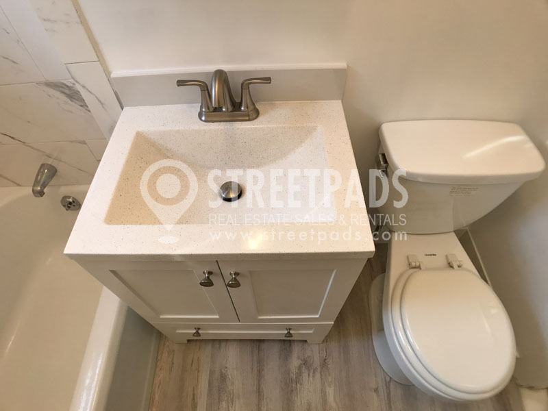 1131 Beacon St, Longwood