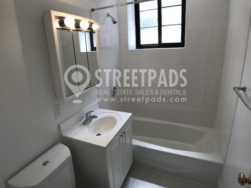 60 Brattle St, West Cambridge