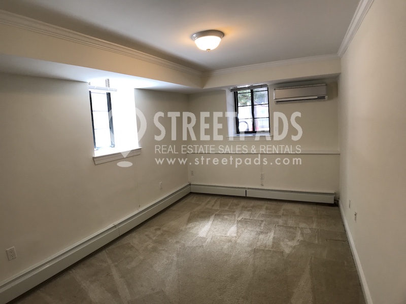 60 Brattle St, West Cambridge