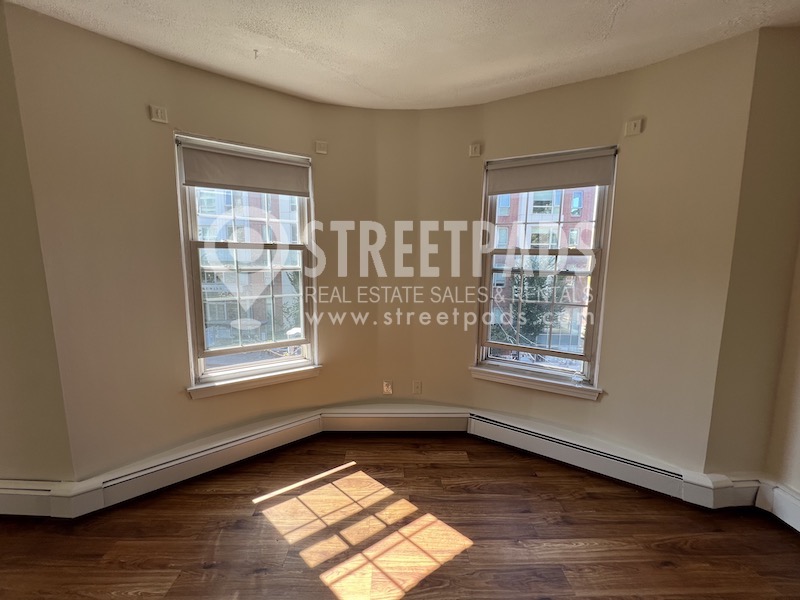 82 South Huntington Ave, Mission Hill