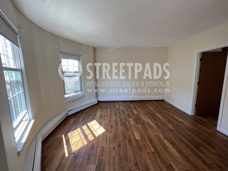 82 South Huntington Ave, Mission Hill