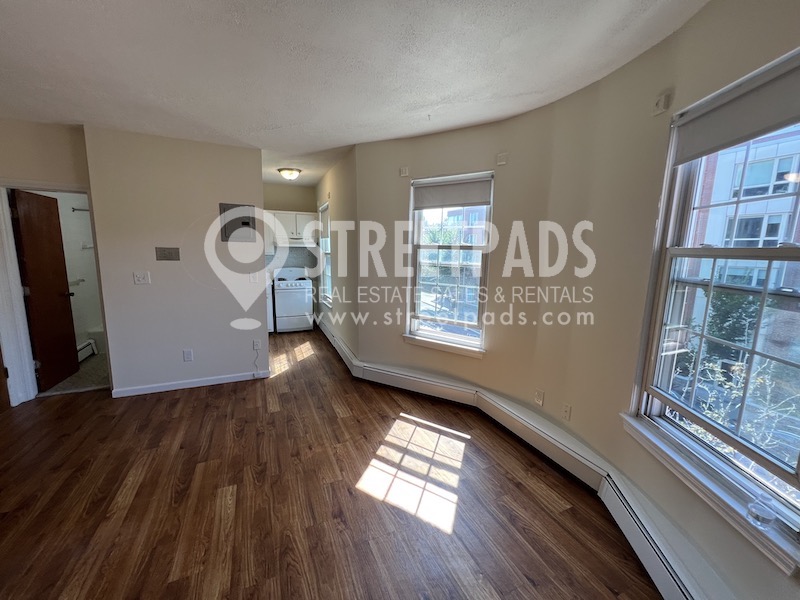 82 South Huntington Ave, Mission Hill