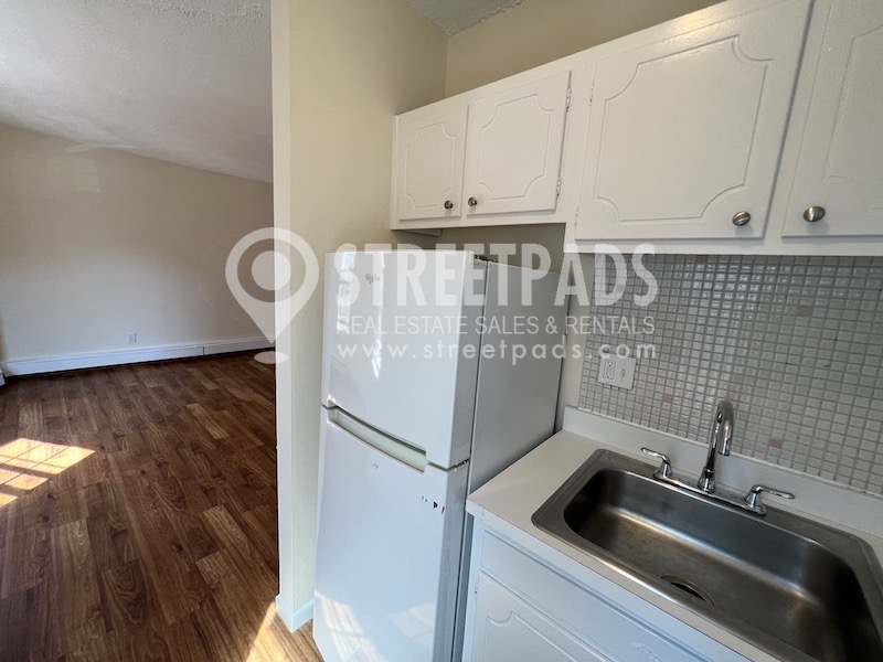 82 South Huntington Ave, Mission Hill