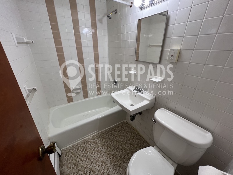 82 South Huntington Ave, Mission Hill