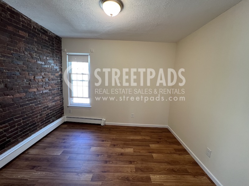 82 South Huntington Ave, Mission Hill