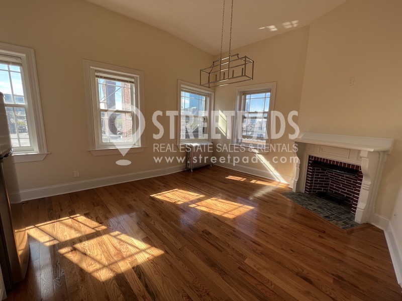 Photos of apartment on Mount Vernon St.,Boston MA 02108