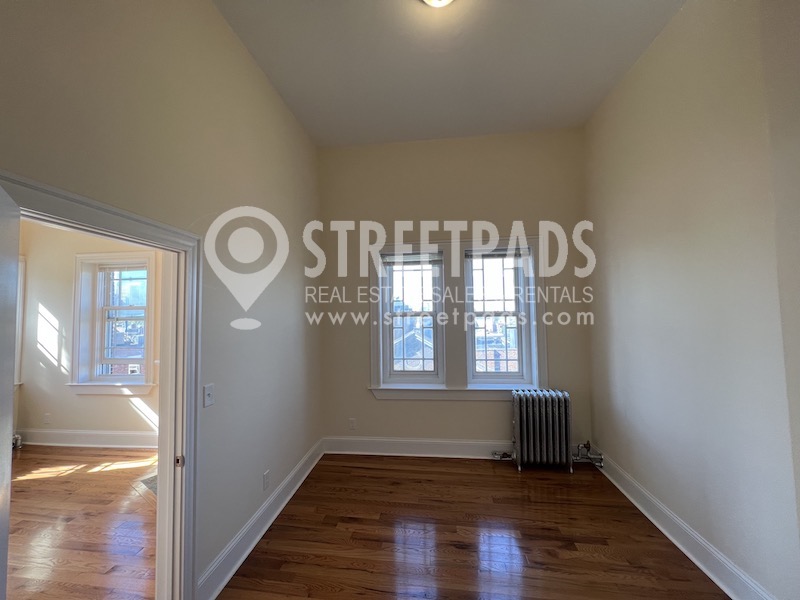 Photos of apartment on Mount Vernon St.,Boston MA 02108