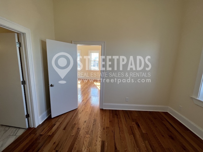 Photos of apartment on Mount Vernon St.,Boston MA 02108
