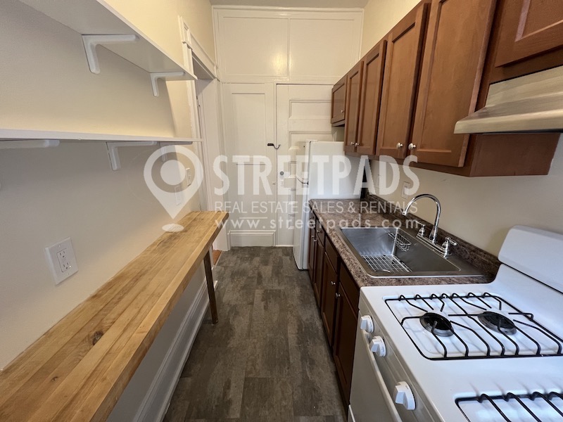 Photos of apartment on Ware St.,Cambridge MA 02138